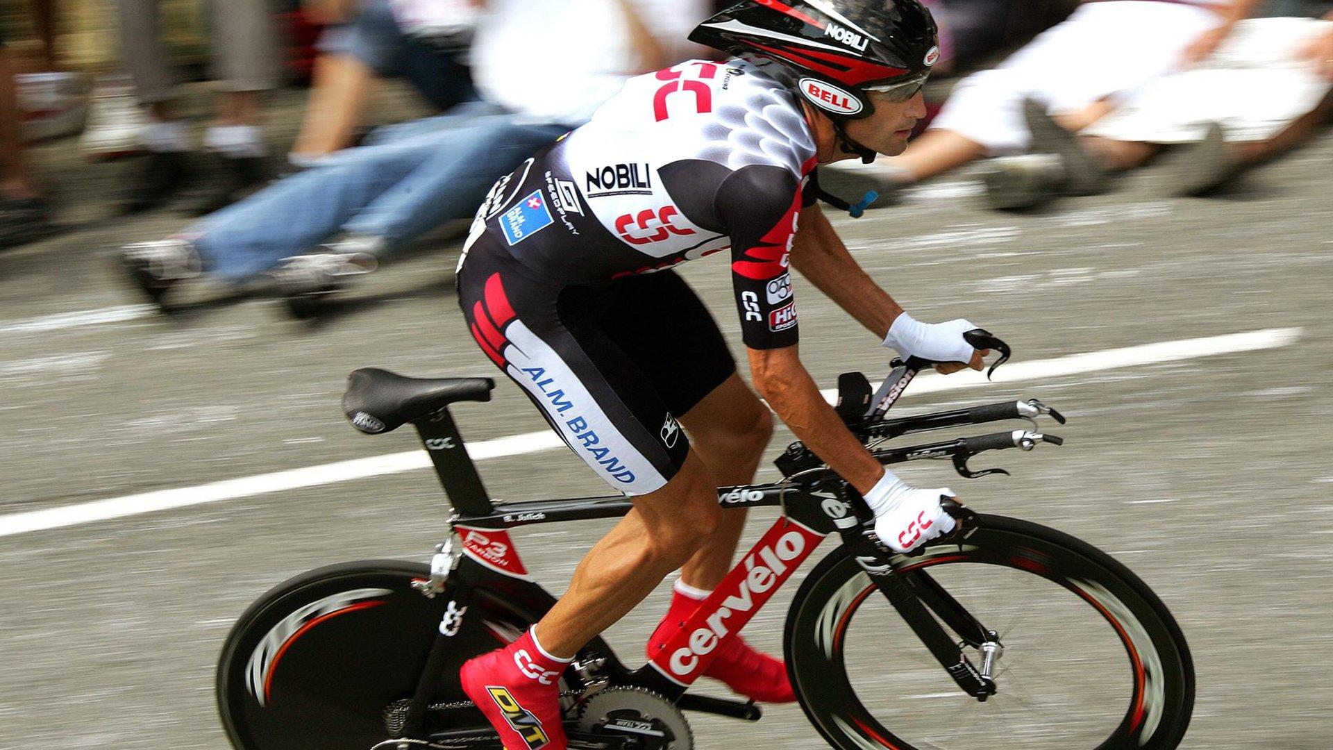 特罗萨德，稳固防线为基，一球制胜彰显团队拼搏哲学